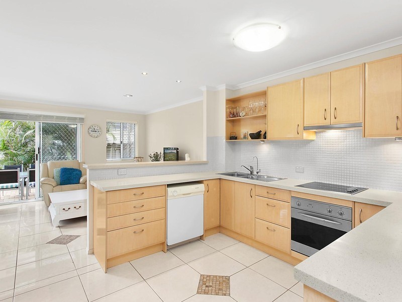 1/206 Jefferson Lane, Palm Beach QLD 4221