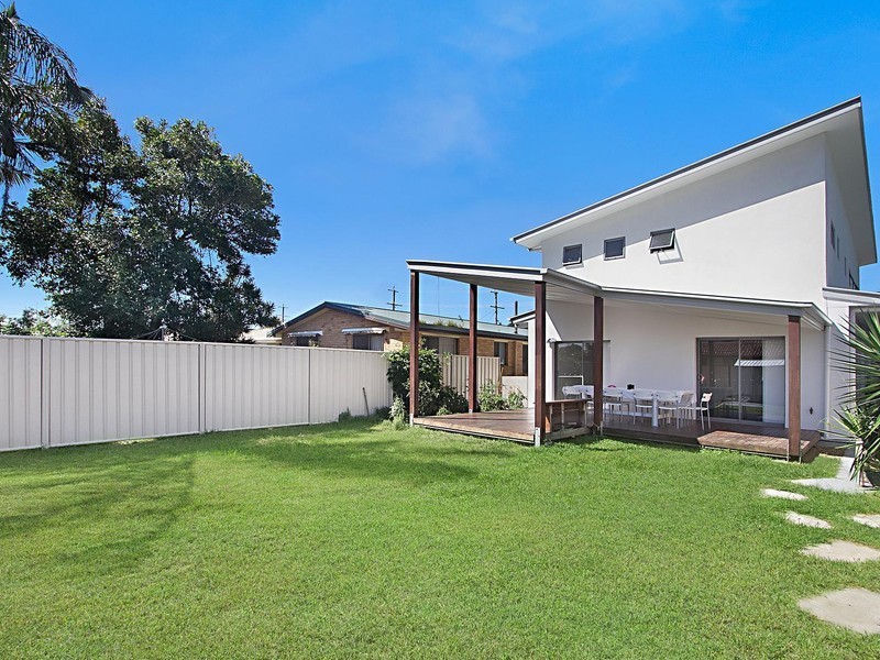 66 Philippine Parade, Palm Beach QLD 4221