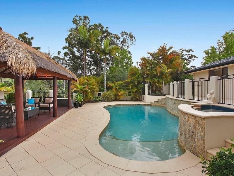 2 Evergreen Drive, Elanora QLD 4221