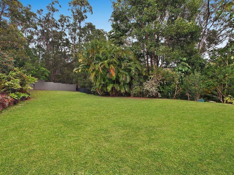2 Evergreen Drive, Elanora QLD 4221