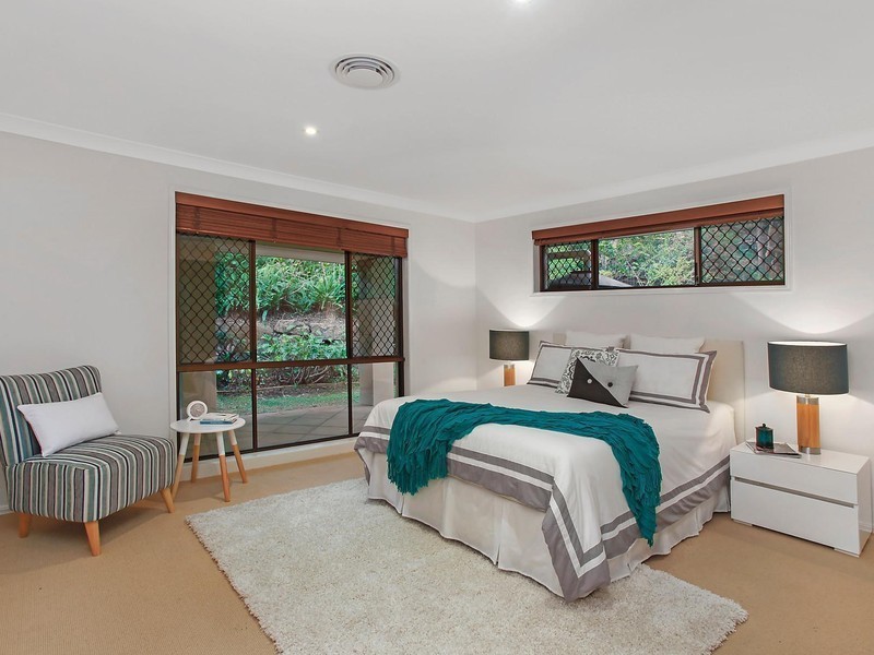 2 Evergreen Drive, Elanora QLD 4221