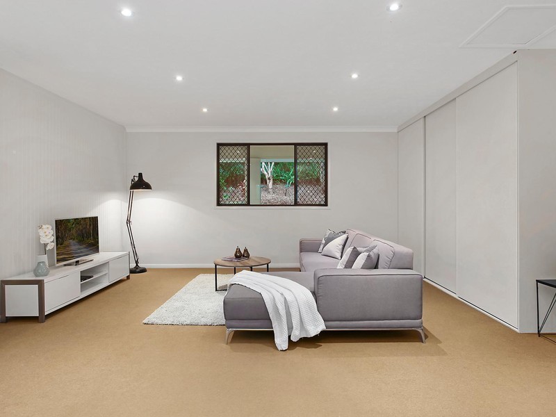 2 Evergreen Drive, Elanora QLD 4221