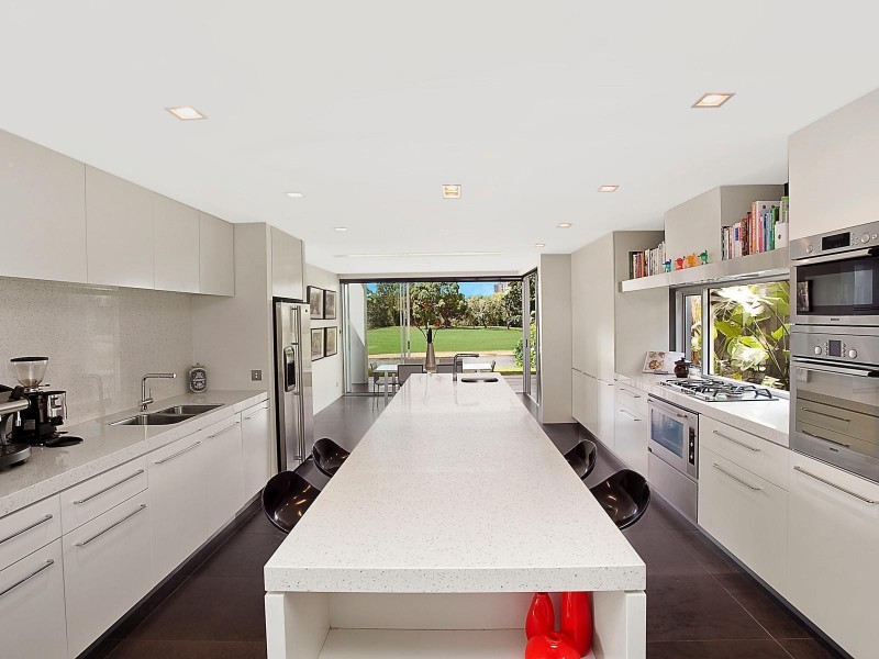 822 Legend Trail, Robina QLD 4226