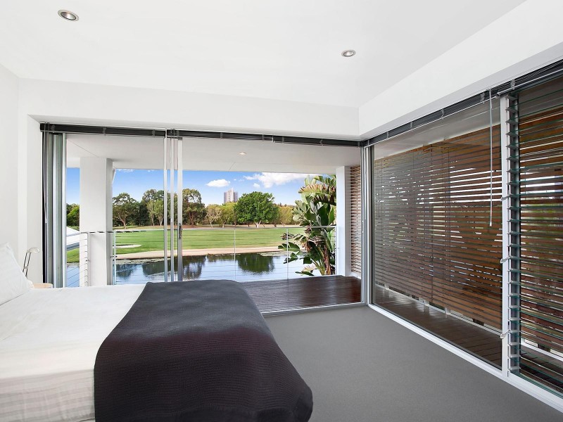 822 Legend Trail, Robina QLD 4226