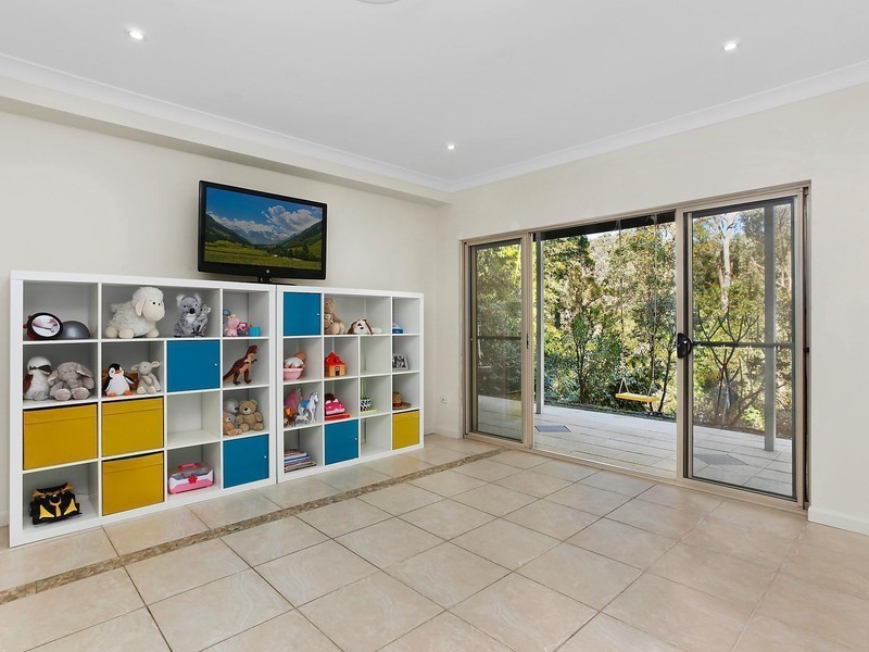 52 Buckingham Way, Elanora QLD 4221