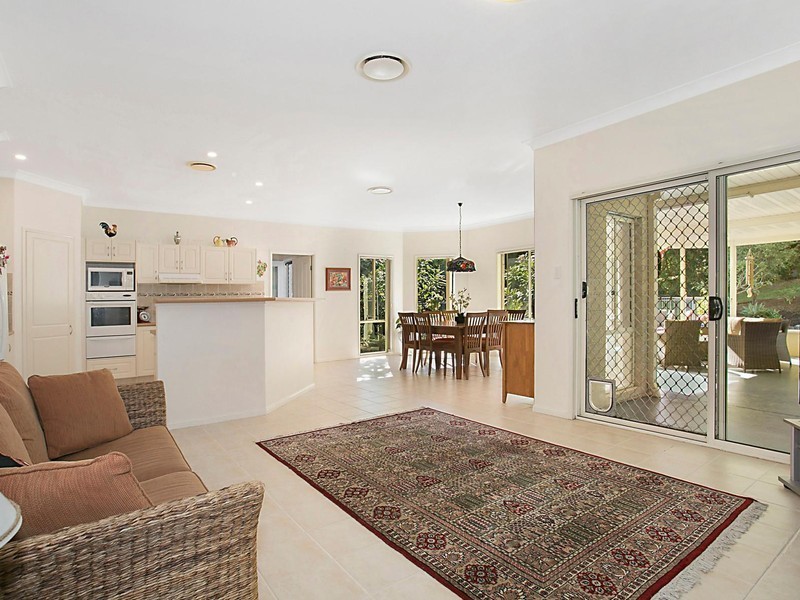 2 Dungogie Drive, Tallebudgera QLD 4228