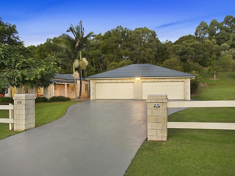 2 Dungogie Drive, Tallebudgera QLD 4228
