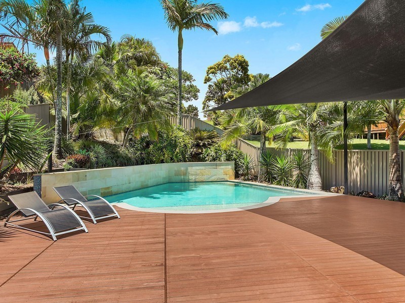 17 Nollamara Drive, Elanora QLD 4221