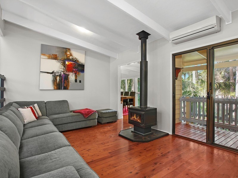 10 Bindoon Close, Elanora QLD 4221