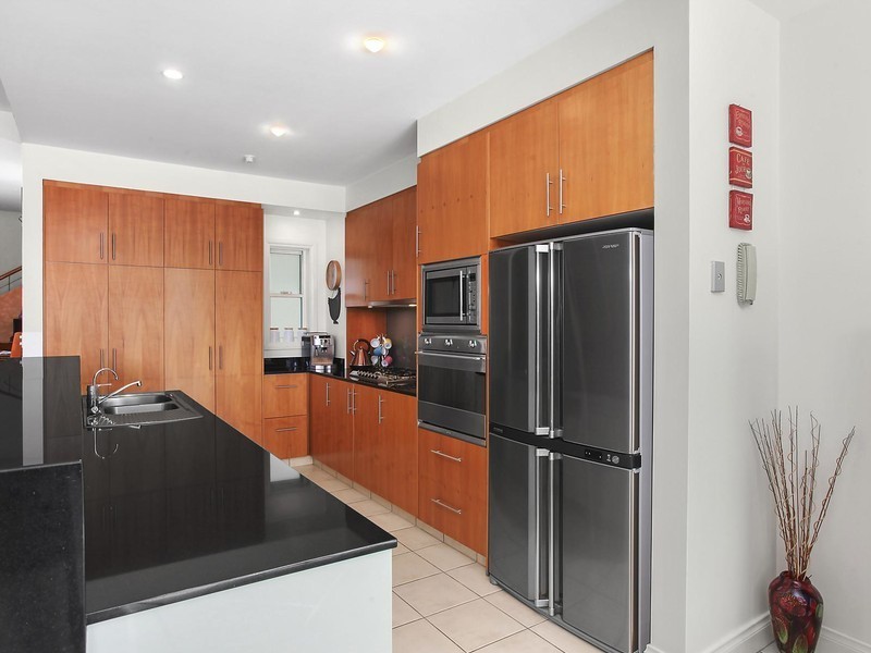 702 Glades Drive, Robina QLD 4226