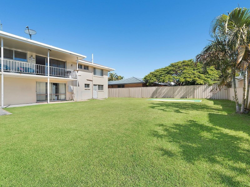 3 Gulai Street, Palm Beach QLD 4221