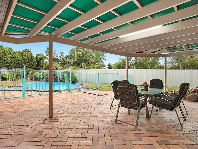 16 Mackay Place, Burleigh Waters QLD 4220