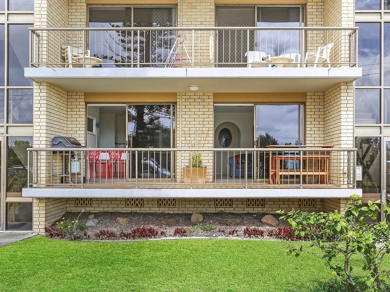 2/242 Pacific Parade, Bilinga QLD 4225