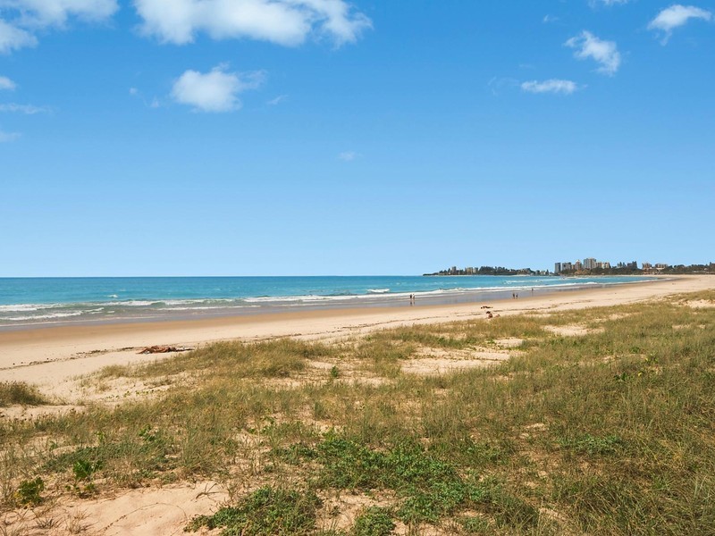 2/242 Pacific Parade, Bilinga QLD 4225