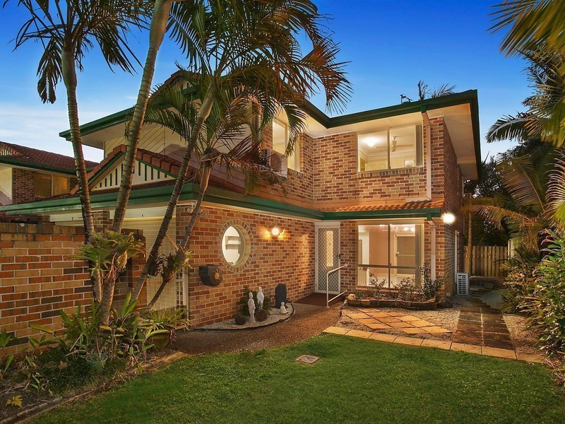 4/10 Cupania Place, Elanora QLD 4221