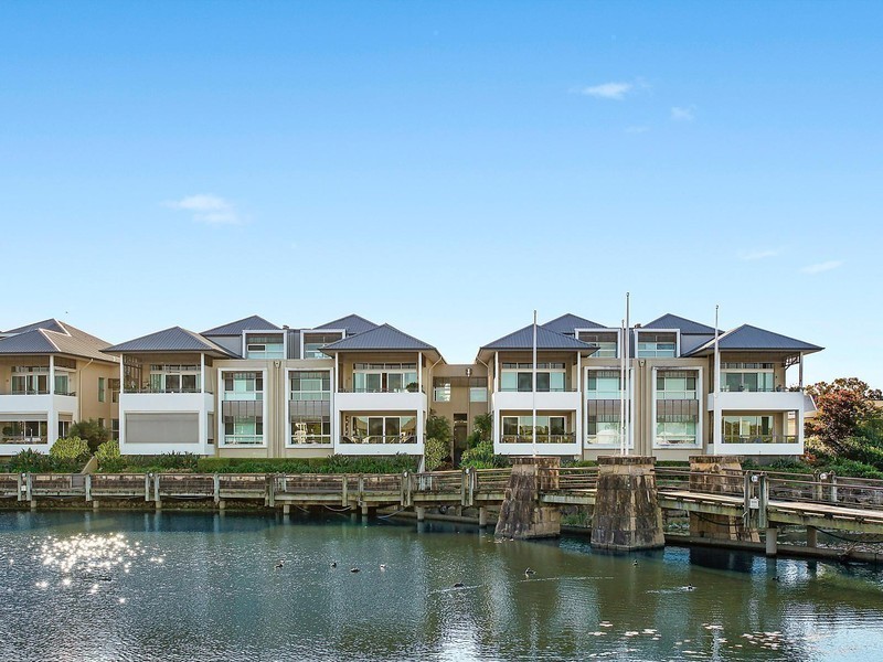 7/802 Glades Drive, Robina QLD 4226