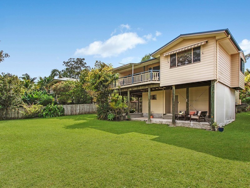 32 Currant Street, Elanora QLD 4221