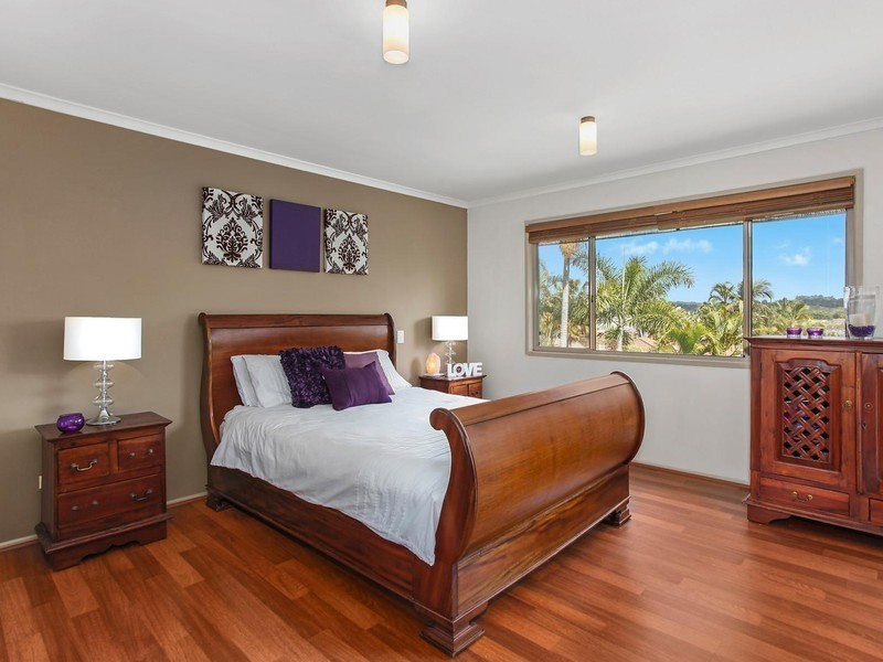 32 Currant Street, Elanora QLD 4221