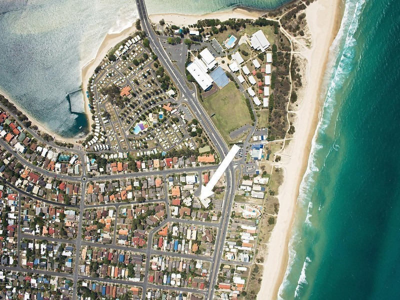 9 Nyrang Avenue, Palm Beach QLD 4221