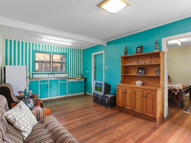 9 Nyrang Avenue, Palm Beach QLD 4221