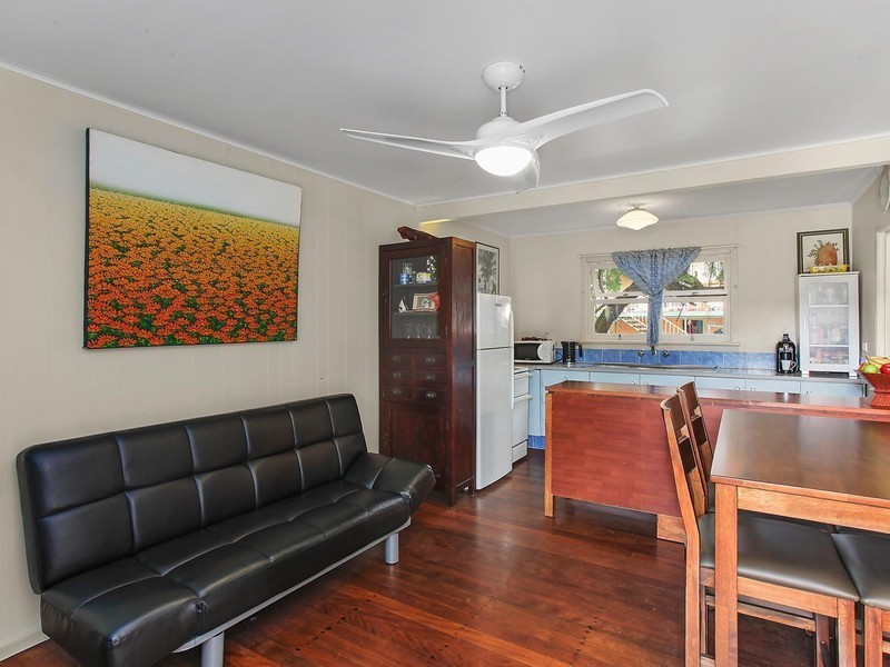 9 Nyrang Avenue, Palm Beach QLD 4221