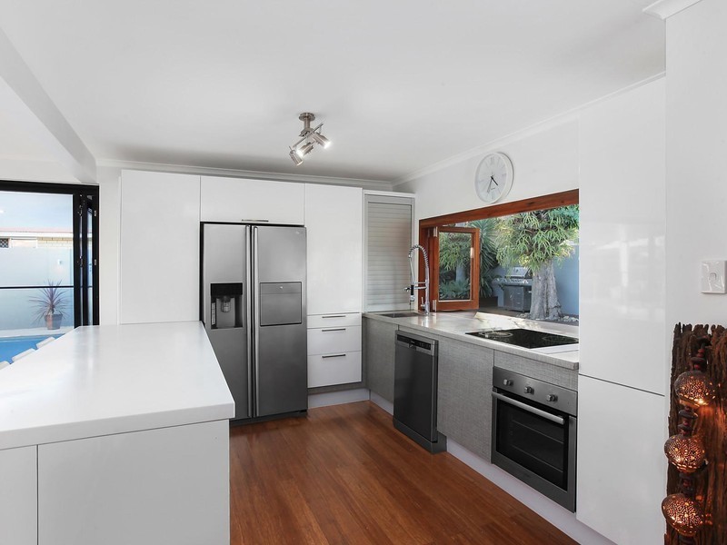 87 Parnki Parade, Palm Beach QLD 4221