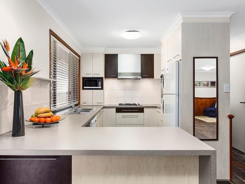 4 Wickepin Court, Elanora QLD 4221