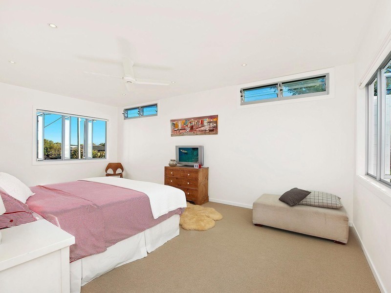 15 Fourteenth Avenue, Palm Beach QLD 4221