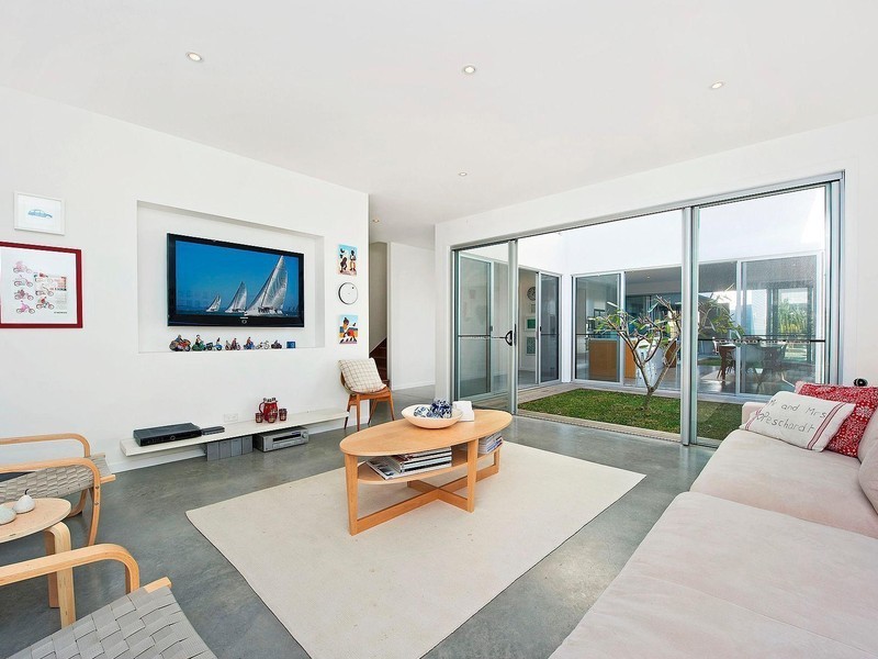 15 Fourteenth Avenue, Palm Beach QLD 4221