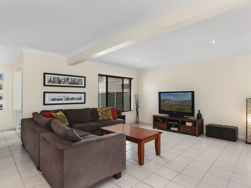 9 Bali Avenue, Palm Beach QLD 4221