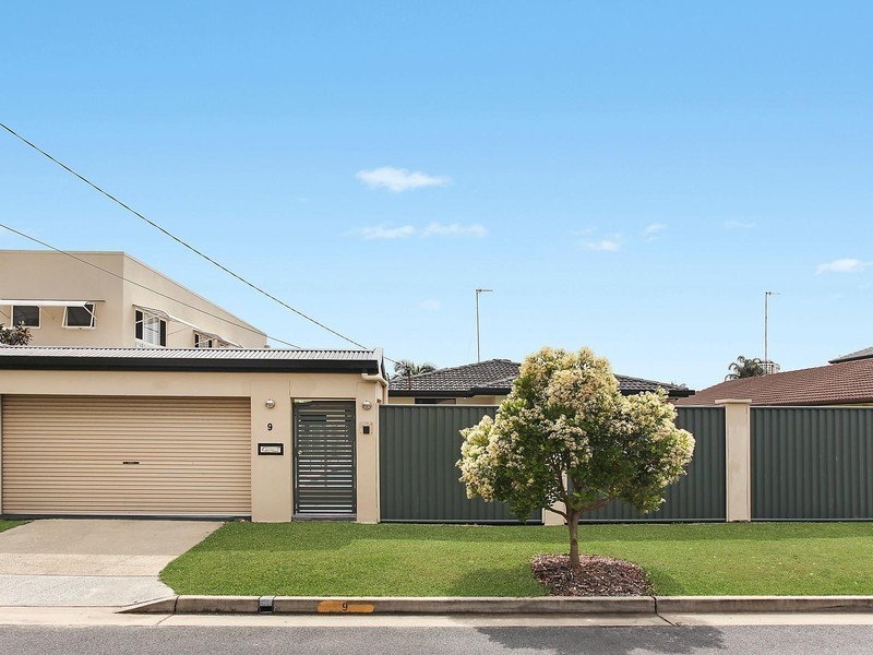 9 Bali Avenue, Palm Beach QLD 4221