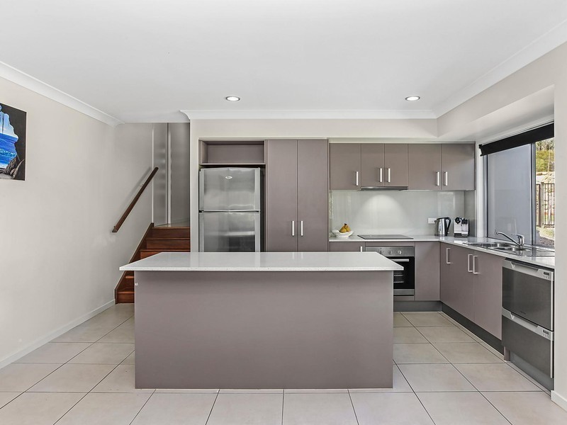 101 Observatory Drive, Reedy Creek QLD 4227