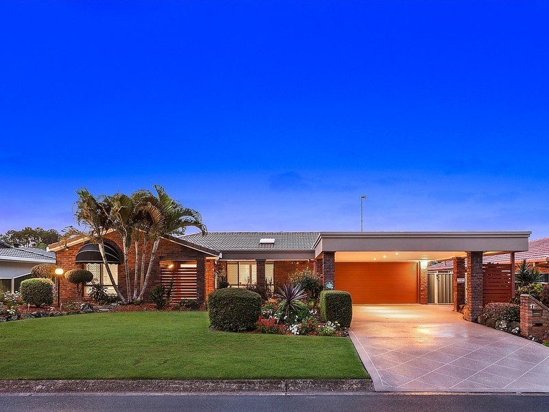 17 Pinon Close, Elanora QLD 4221