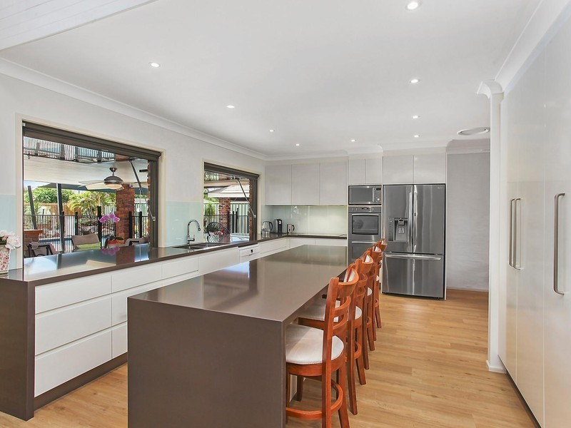 17 Pinon Close, Elanora QLD 4221