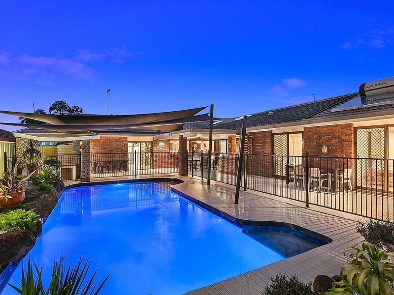 17 Pinon Close, Elanora QLD 4221