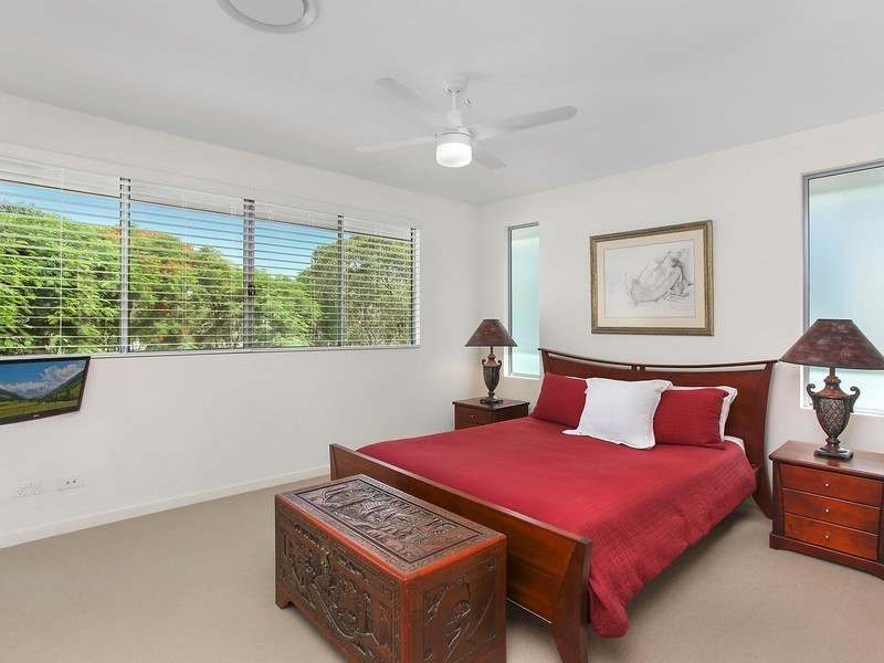 705 North Hill Drive, Robina QLD 4226