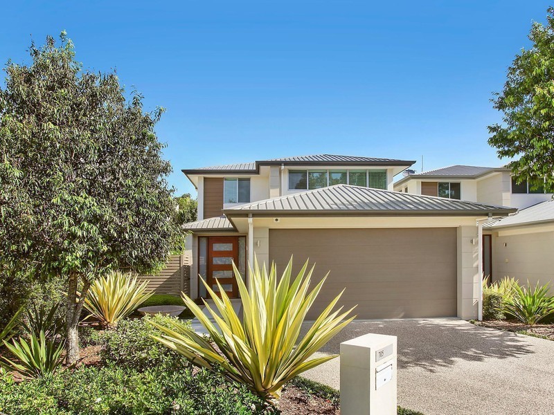 705 North Hill Drive, Robina QLD 4226