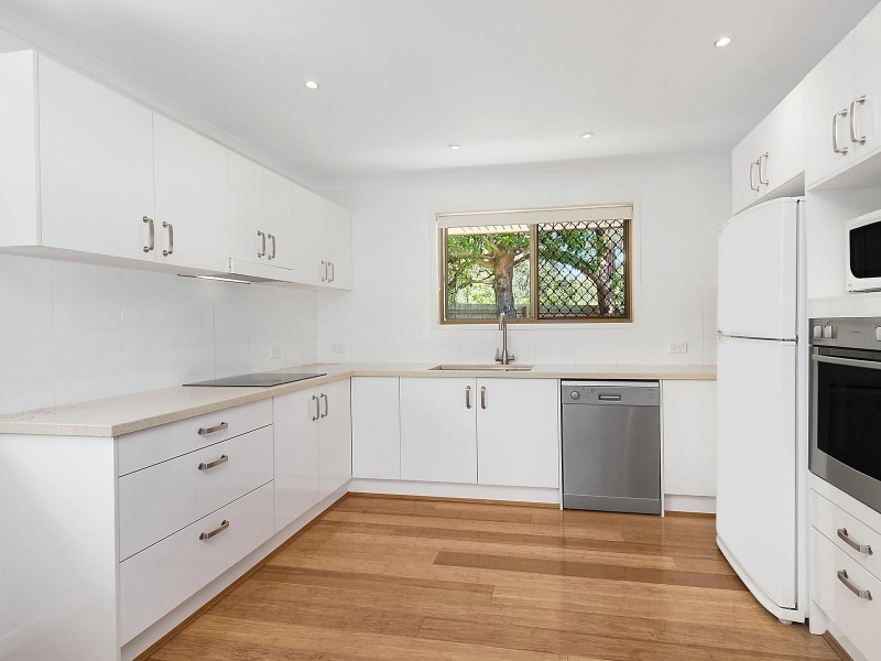 26 Almond Court, Elanora QLD 4221