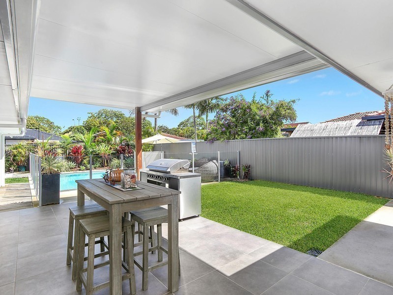 3 Satinwood Place, Palm Beach QLD 4221