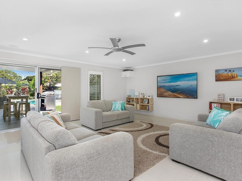 3 Satinwood Place, Palm Beach QLD 4221