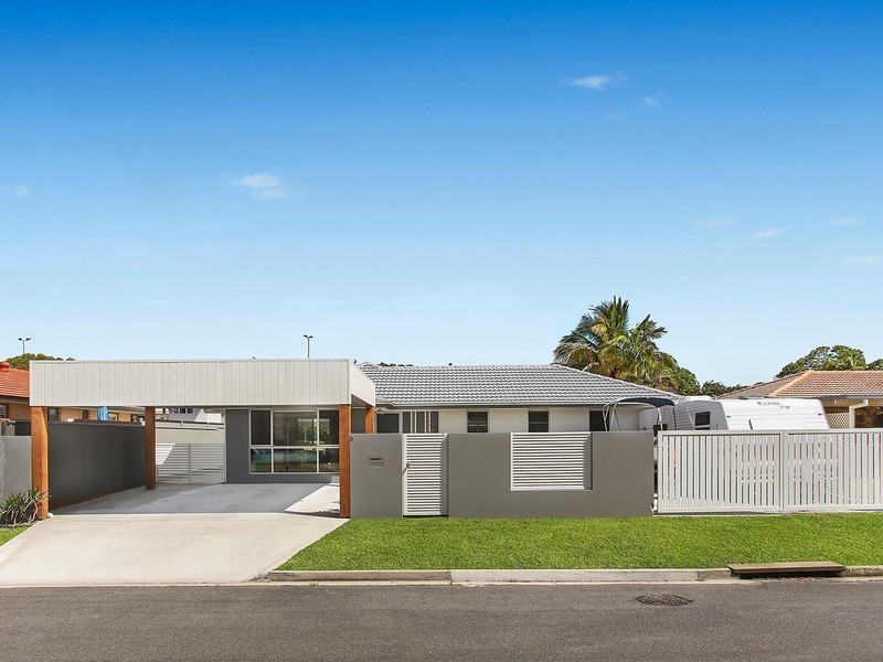 3 Satinwood Place, Palm Beach QLD 4221