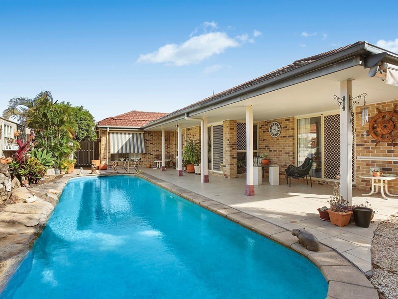 39 Casuarina Drive, Elanora QLD 4221