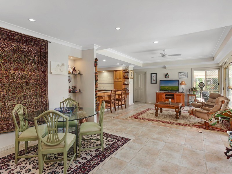 39 Casuarina Drive, Elanora QLD 4221