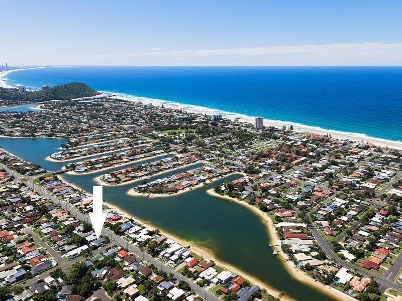 169 Mallawa Drive, Palm Beach QLD 4221