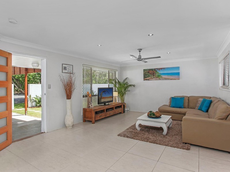 21 Timor Avenue, Palm Beach QLD 4221