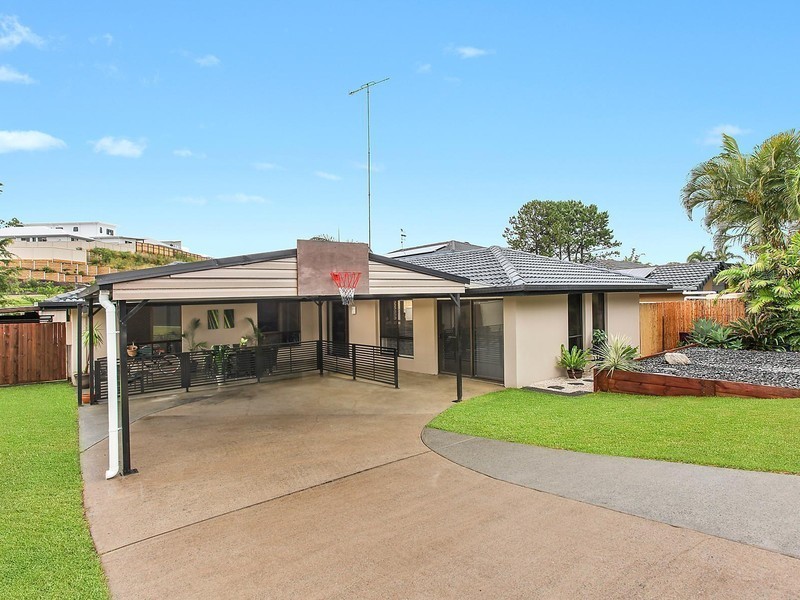 176 K P McGrath Drive, Elanora QLD 4221