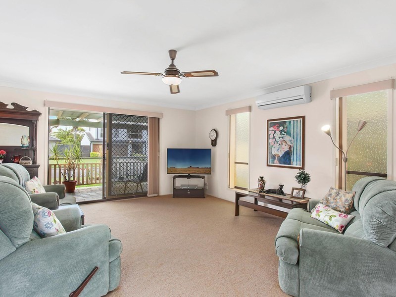 18 Pinon Close, Elanora QLD 4221