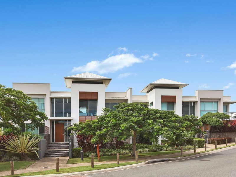 4/742 Peninsula Drive, Robina QLD 4226