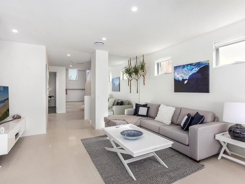 141 Jefferson Lane, Palm Beach QLD 4221
