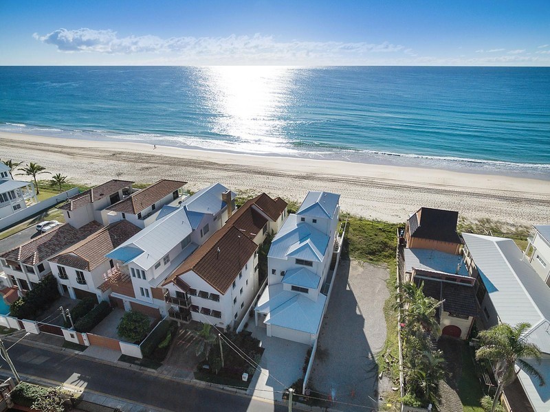 141 Jefferson Lane, Palm Beach QLD 4221